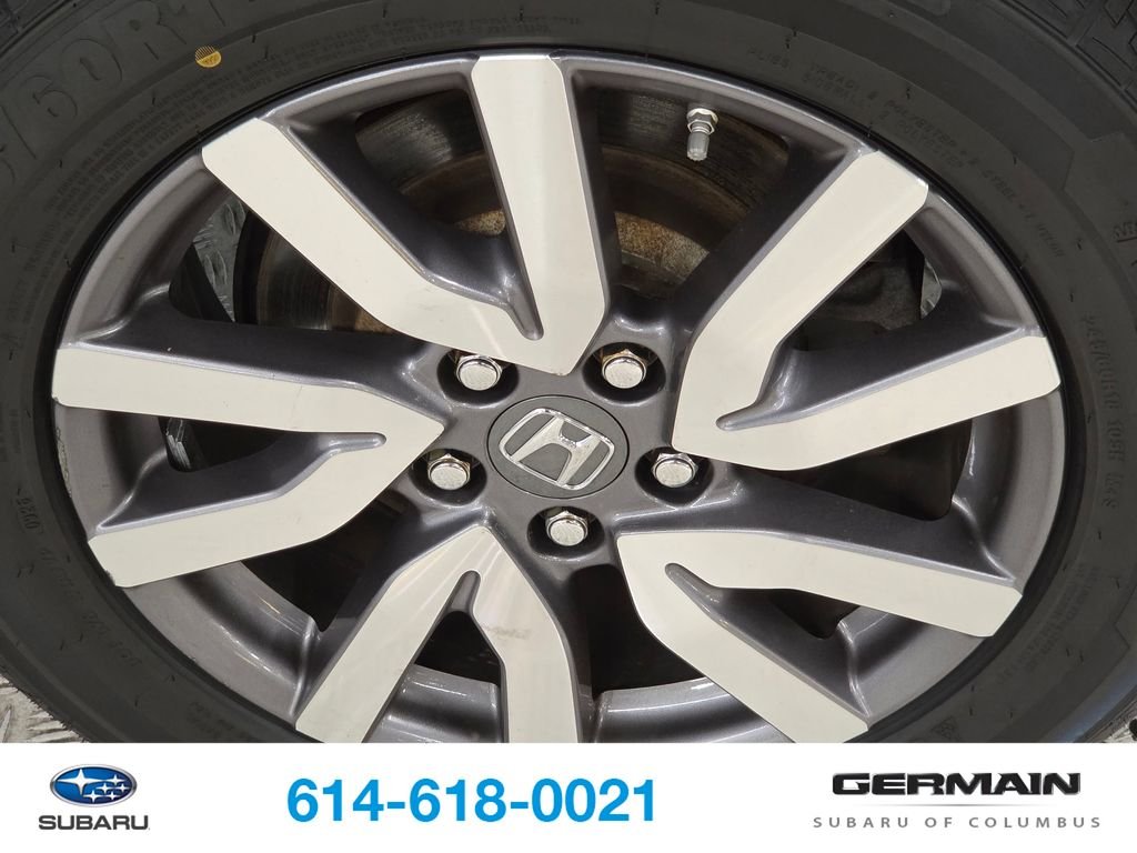Used 2019  Honda EX image 12