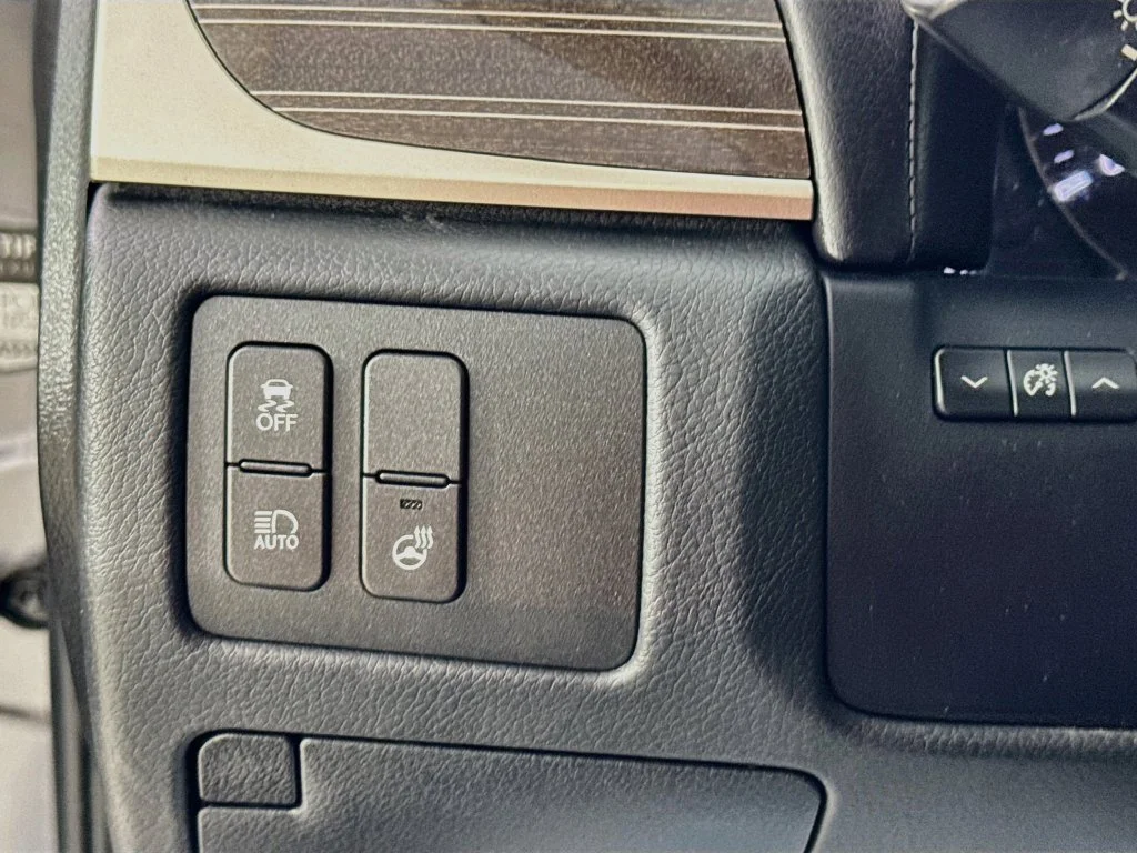 Used 2016 Gray Pearl Lexus 350 image 12