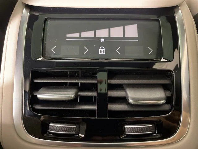 2025 Volvo XC90 Core - Photo 43