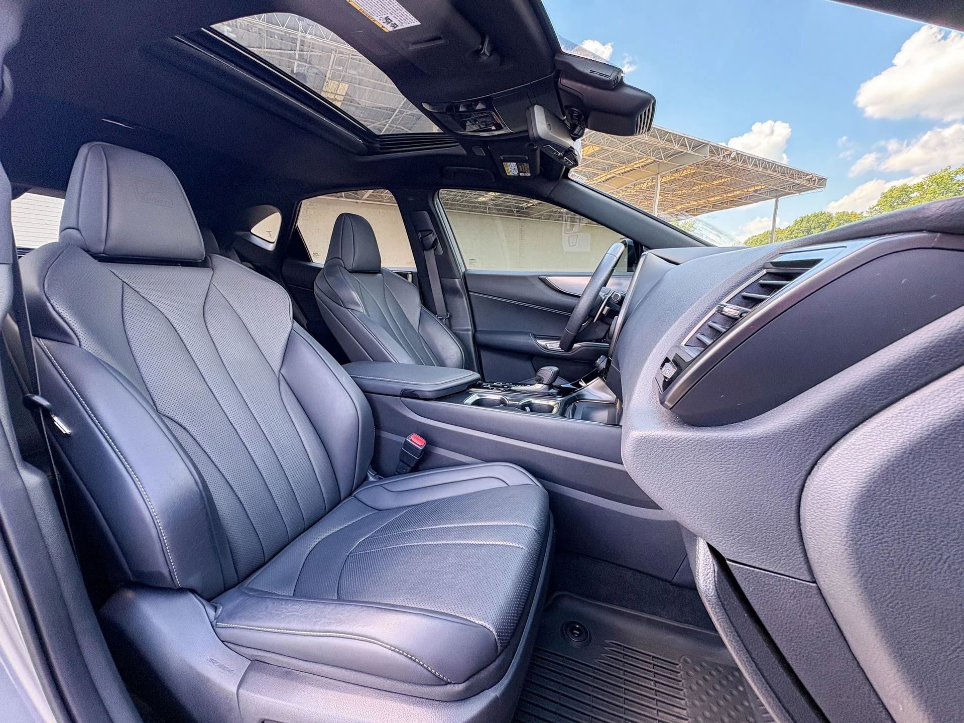 Used 2024 Silver Lexus 350 F SPORT Handling image 30
