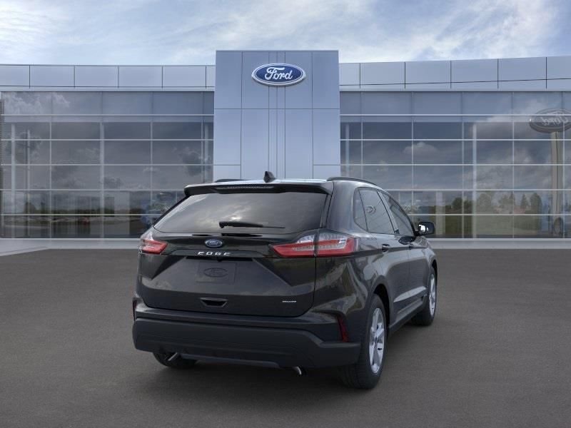New 2024 Agate Black Metallic Ford SE image 8