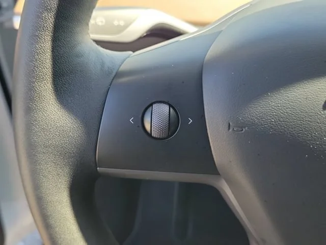 2023 Tesla Model Y Long Range - Photo 32