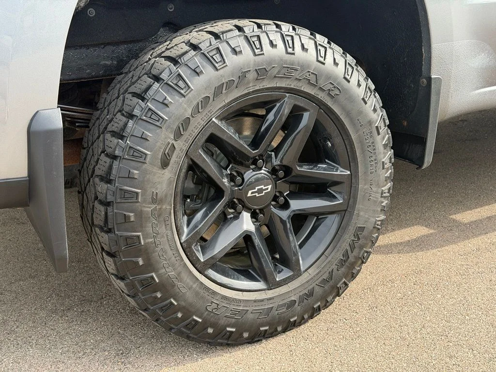 Used 2019 Gray Chevrolet Custom Trail Boss image 27