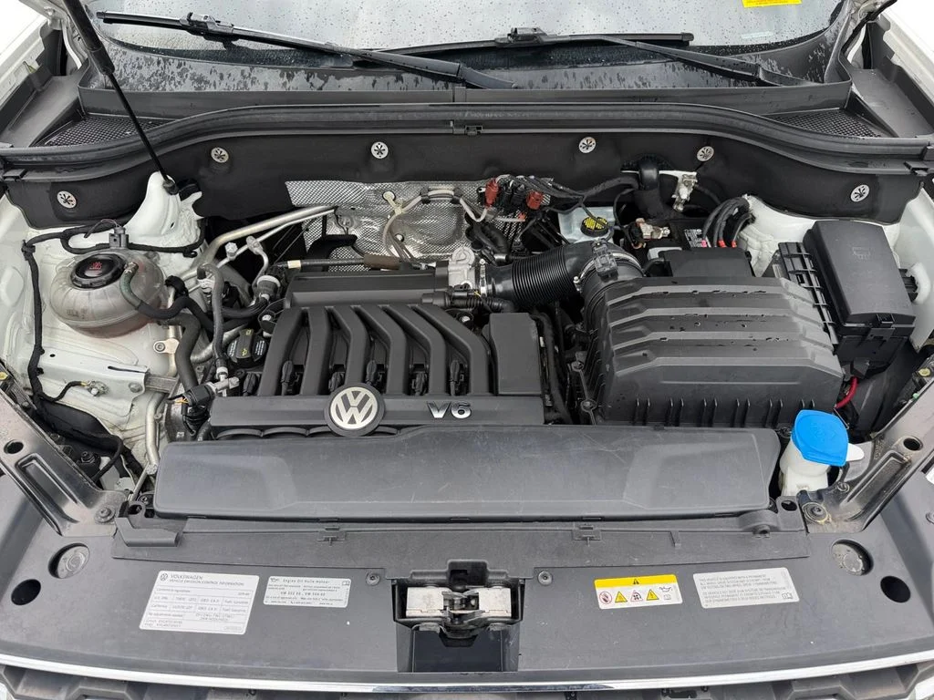 Used 2019 White Volkswagen SEL Premium image 15