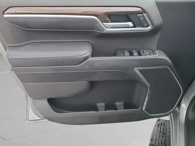 New 2026 Sterling Gray Metallic Chevrolet LT image 15