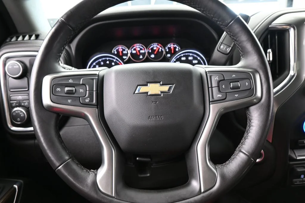Used 2021 Black Chevrolet LT image 25