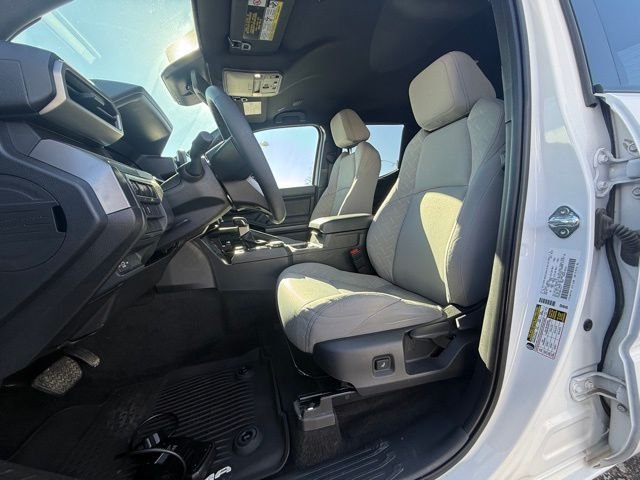 Used 2025 White Toyota SR5 image 11