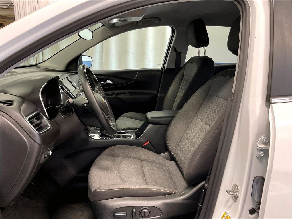Used 2024 White Chevrolet LT image 9