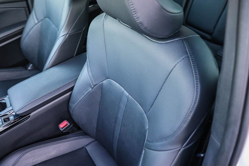 Used 2025 Pearl Toyota XSE image 27