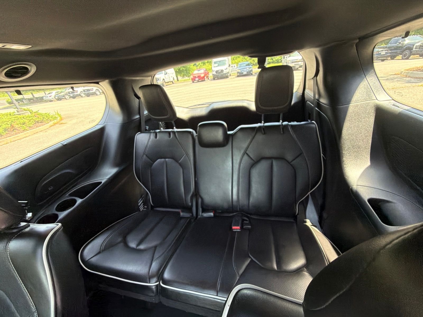 Used 2025 Black Chrysler Limited image 28