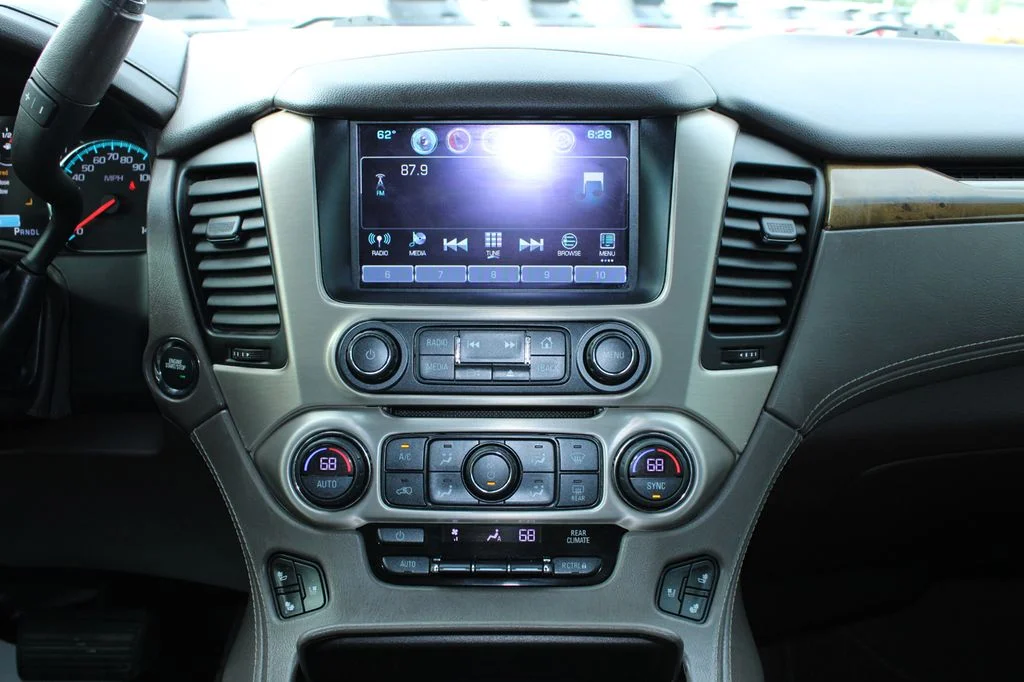 Used 2017 Onyx Black GMC Denali image 25