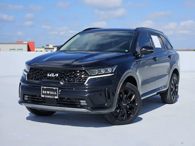 Pre-Owned 2023 Kia Sorento SX