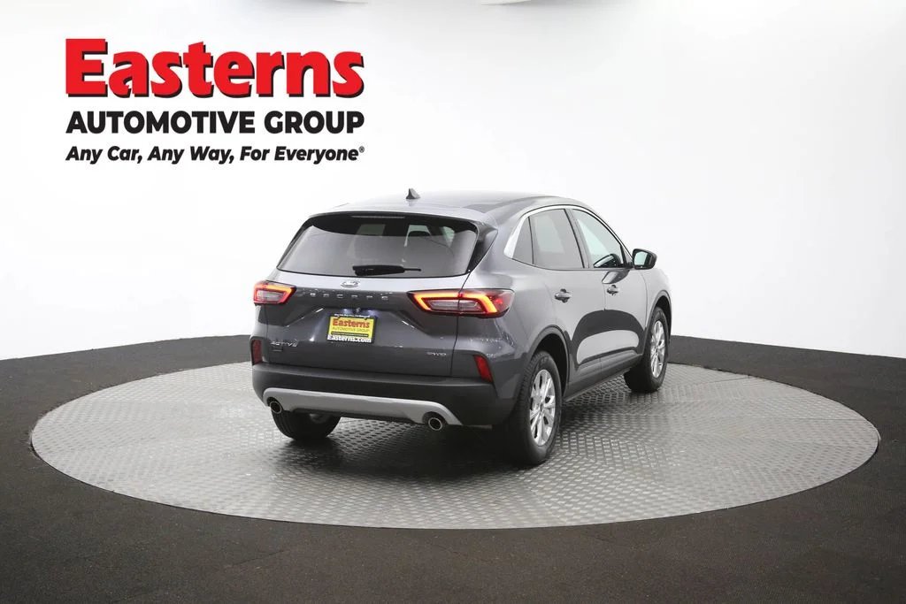 Used 2024 Gray Ford Active image 40
