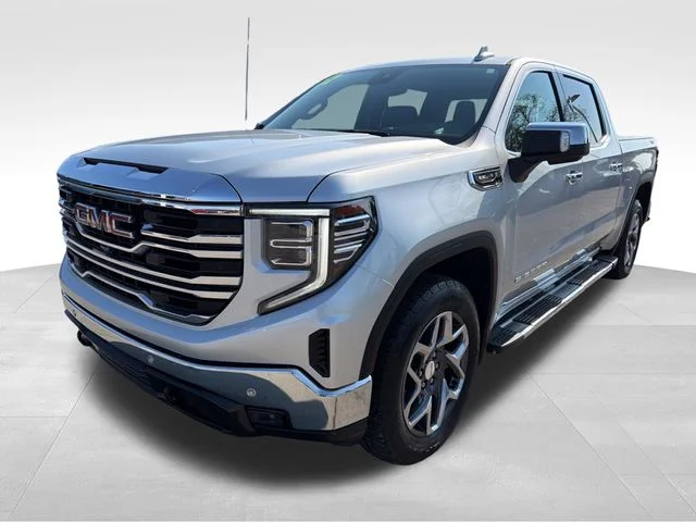 Used 2022 Silver GMC SLT image 3