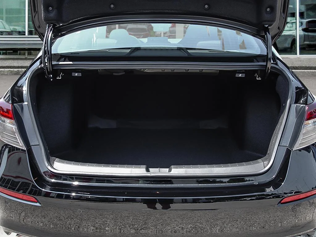 New 2026 Crystal Black Pearl Honda Si Shift into something special. image 7
