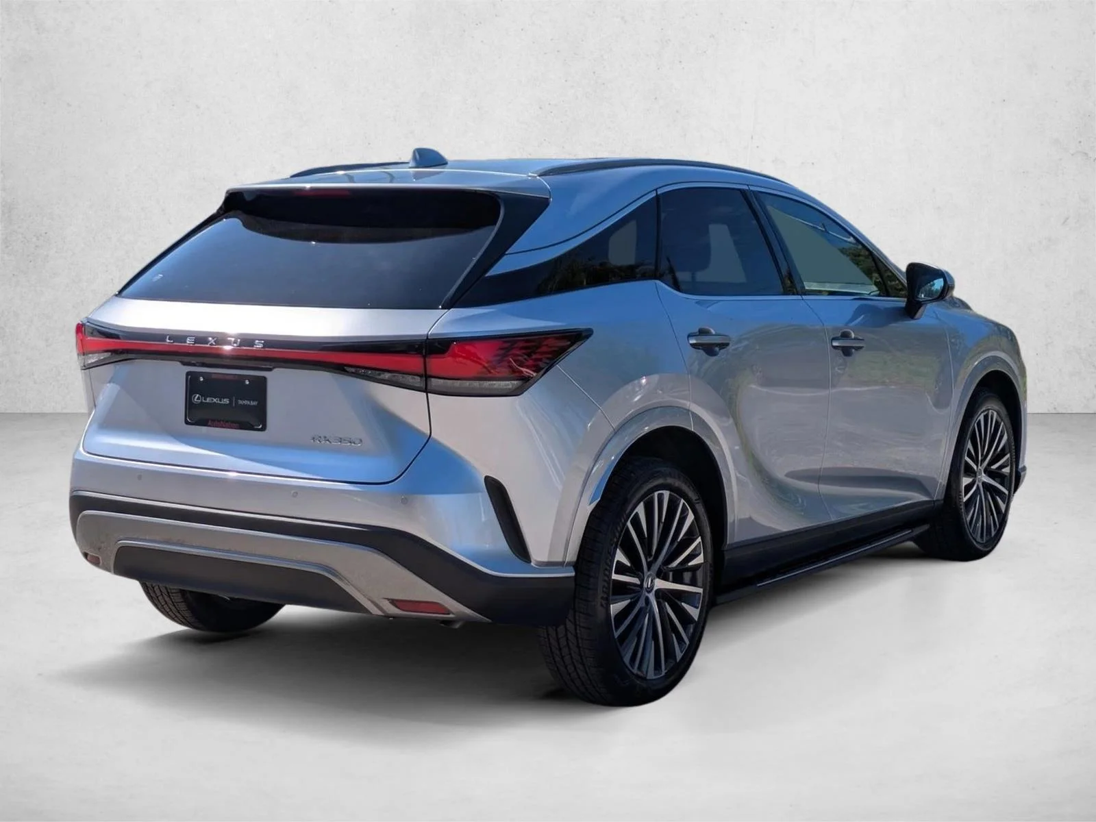Certified Used 2025 Iridium Lexus PREMIUM PLUS image 5