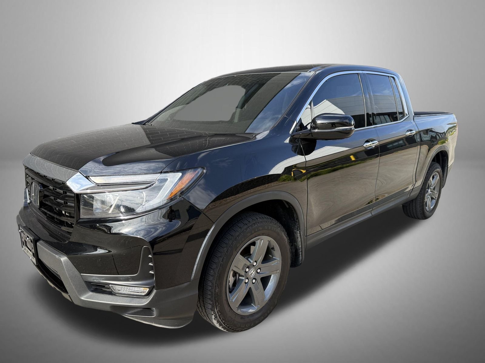 2023 Honda Ridgeline RTL-E AWD's photo