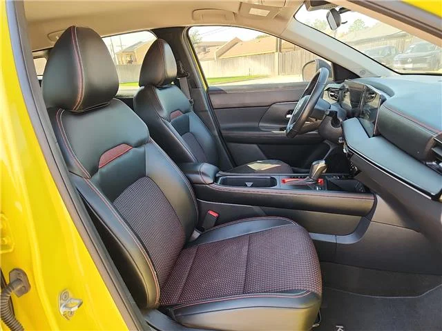 Used 2025 Yuzu Yellow Metallic Super Black Nissan SR All-Wheel Drive image 13