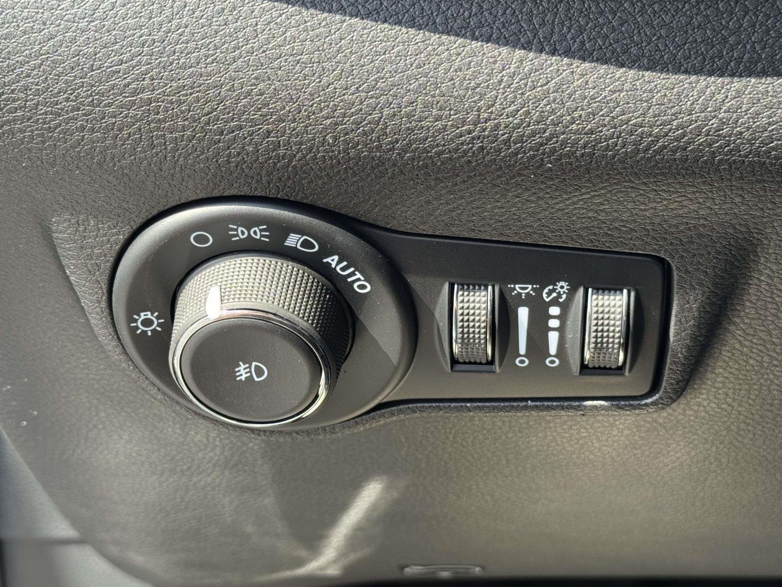 New 2026 Bright White Clearcoat Jeep  image 8