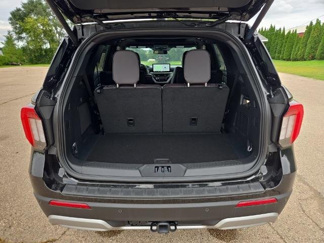 New 2026 Agate Black Metallic Ford Platinum™ image 53