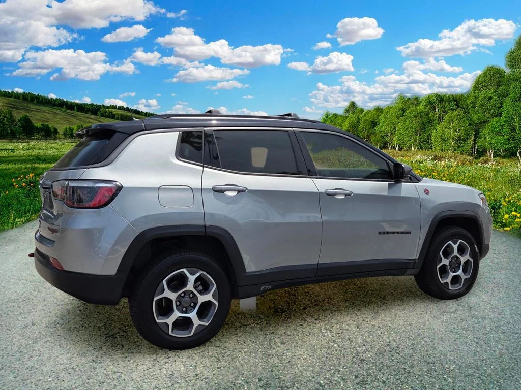 Used 2022 Silver Jeep Trailhawk image 6