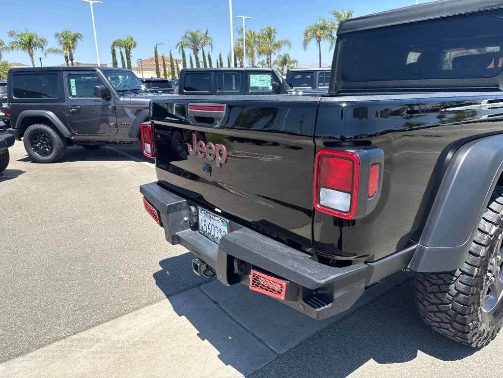 Used 2022 Black Jeep Rubicon image 12