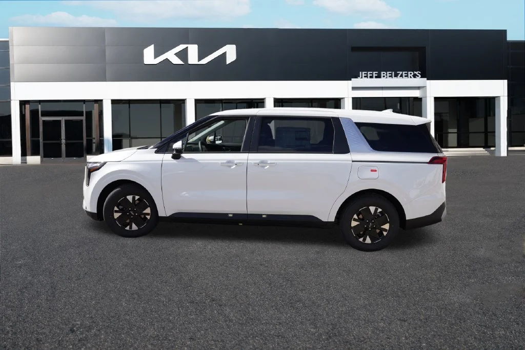 New 2027 Snow White Pearl Kia LXS image 6