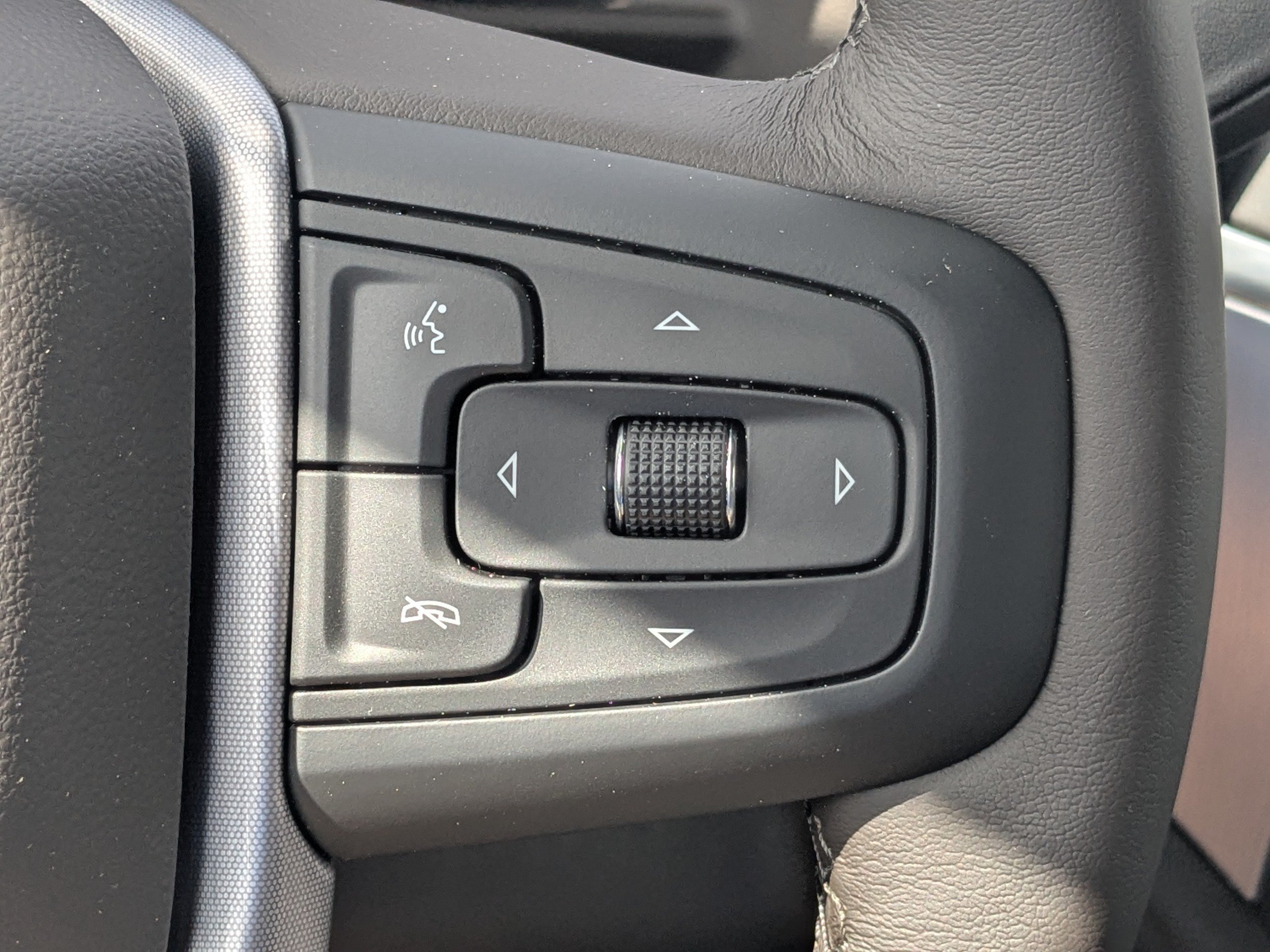 Used 2022 White Frost Tricoat GMC SLT image 28