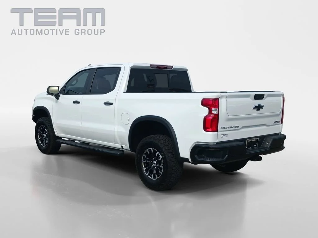 Used 2025 Summit White Chevrolet ZR2 image 5