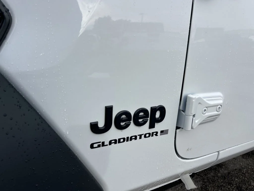 New 2026 Bright White Clear-Coat Exterior Paint Jeep Sport image 19
