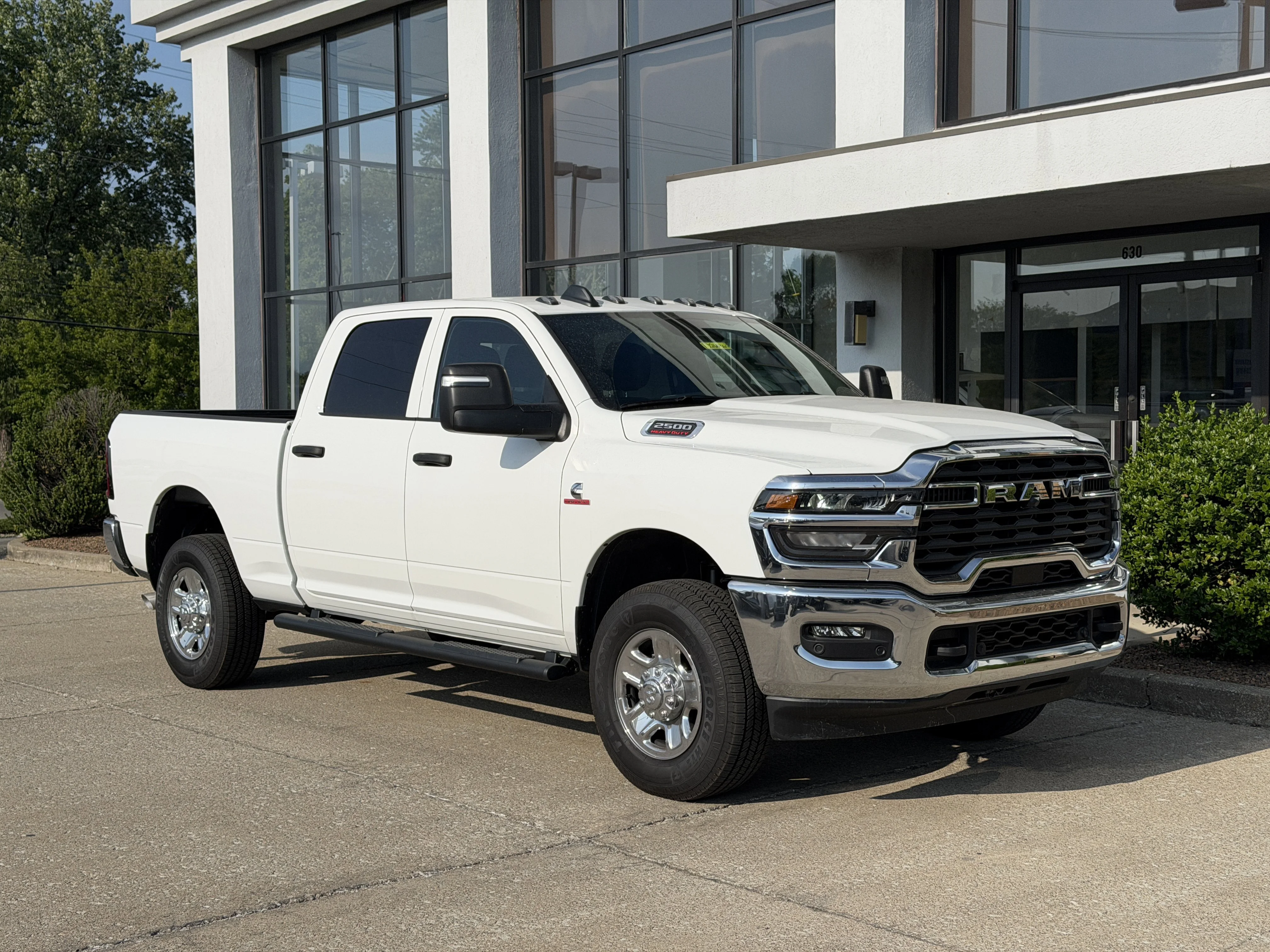 2026 RAM 2500 Tradesman - Photo 2