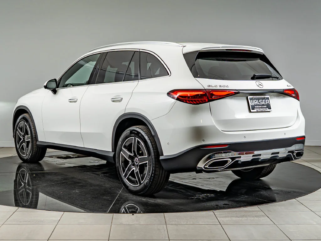 Used 2026 Polar White Mercedes-Benz GLC 300 image 7