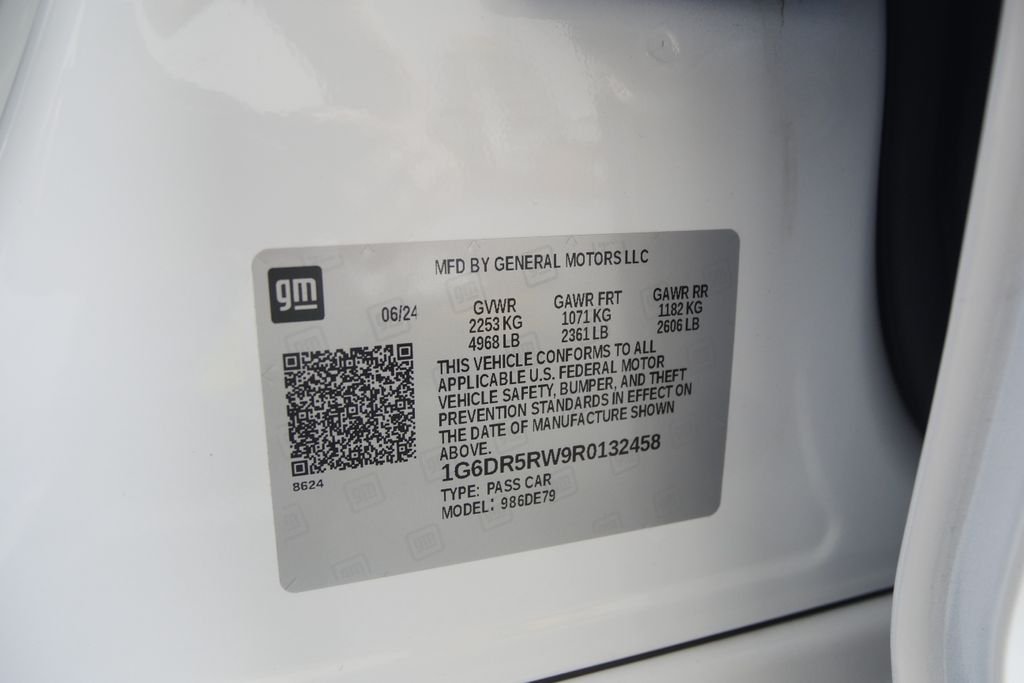 Used 2024 Summit White Cadillac V-Series image 32