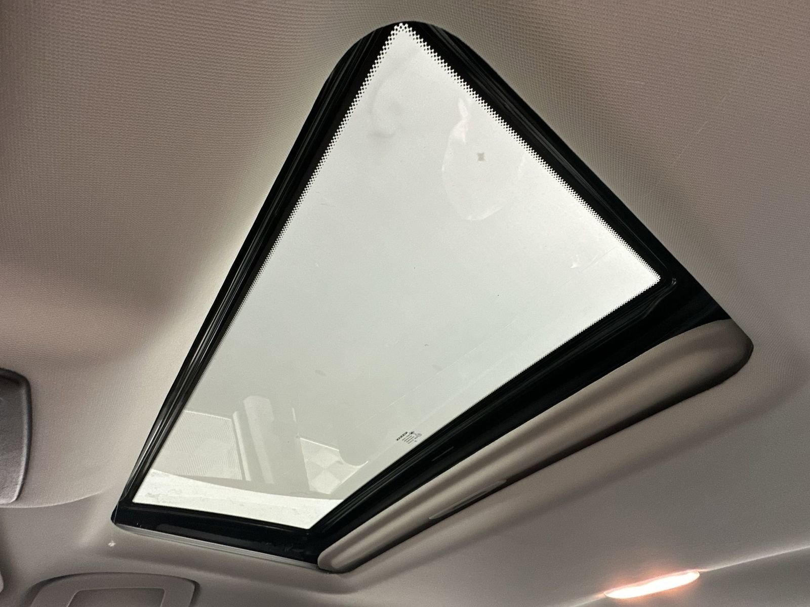 2025 Nissan Altima SR - Photo 22