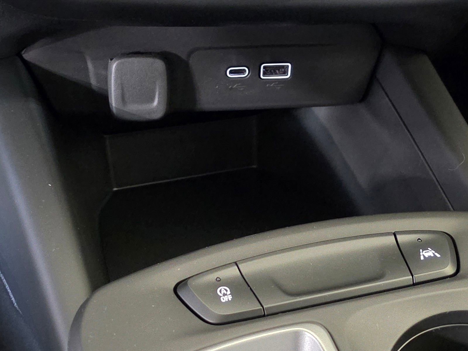 2026 Chevrolet Trax LS - Photo 28