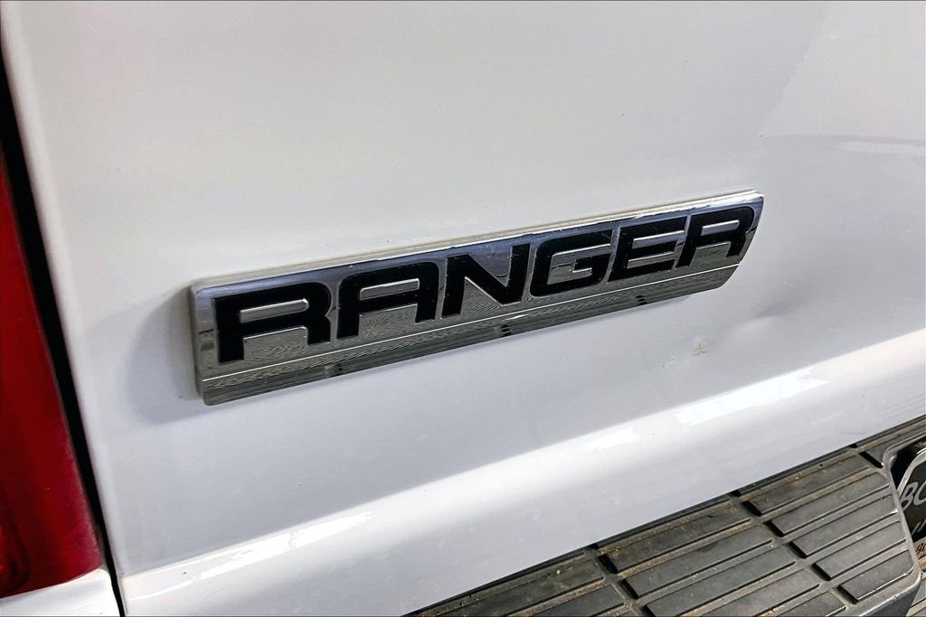 Used 2011 White Ford XL image 16