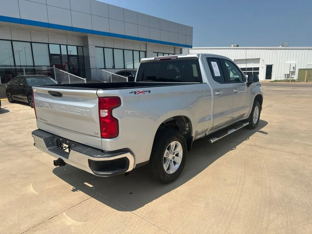 Used 2020 Silver Chevrolet LT image 31