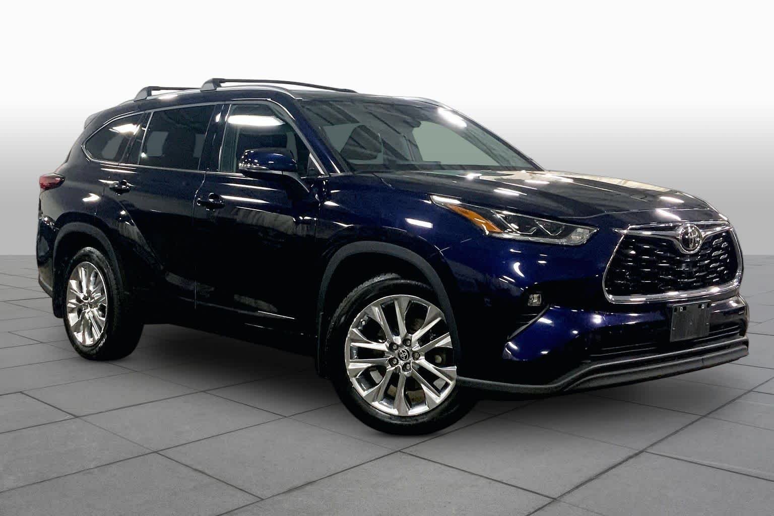 Used 2023 Blueprint Toyota Limited image 3