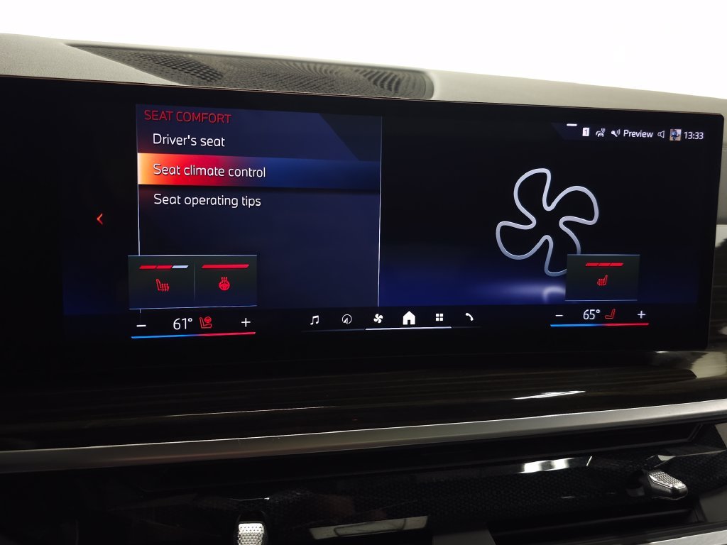 Used 2024 White BMW xDrive40i image 26