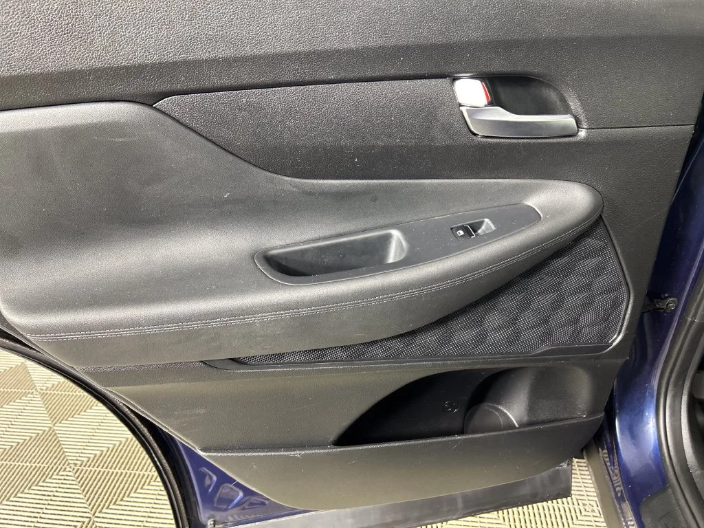 Used 2023 Blue Hyundai SEL image 16