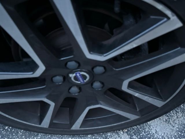 Used 2018 Gray Volvo T5 Dynamic image 6