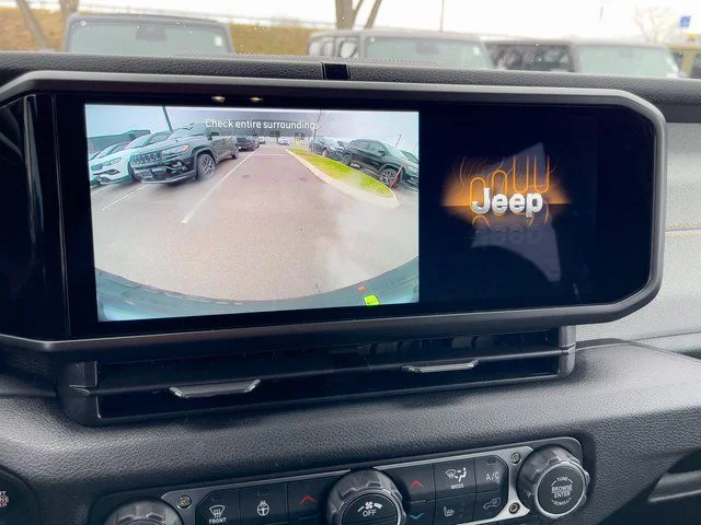 New 2026 Black Clear-Coat Exterior Paint Jeep Sport S image 18