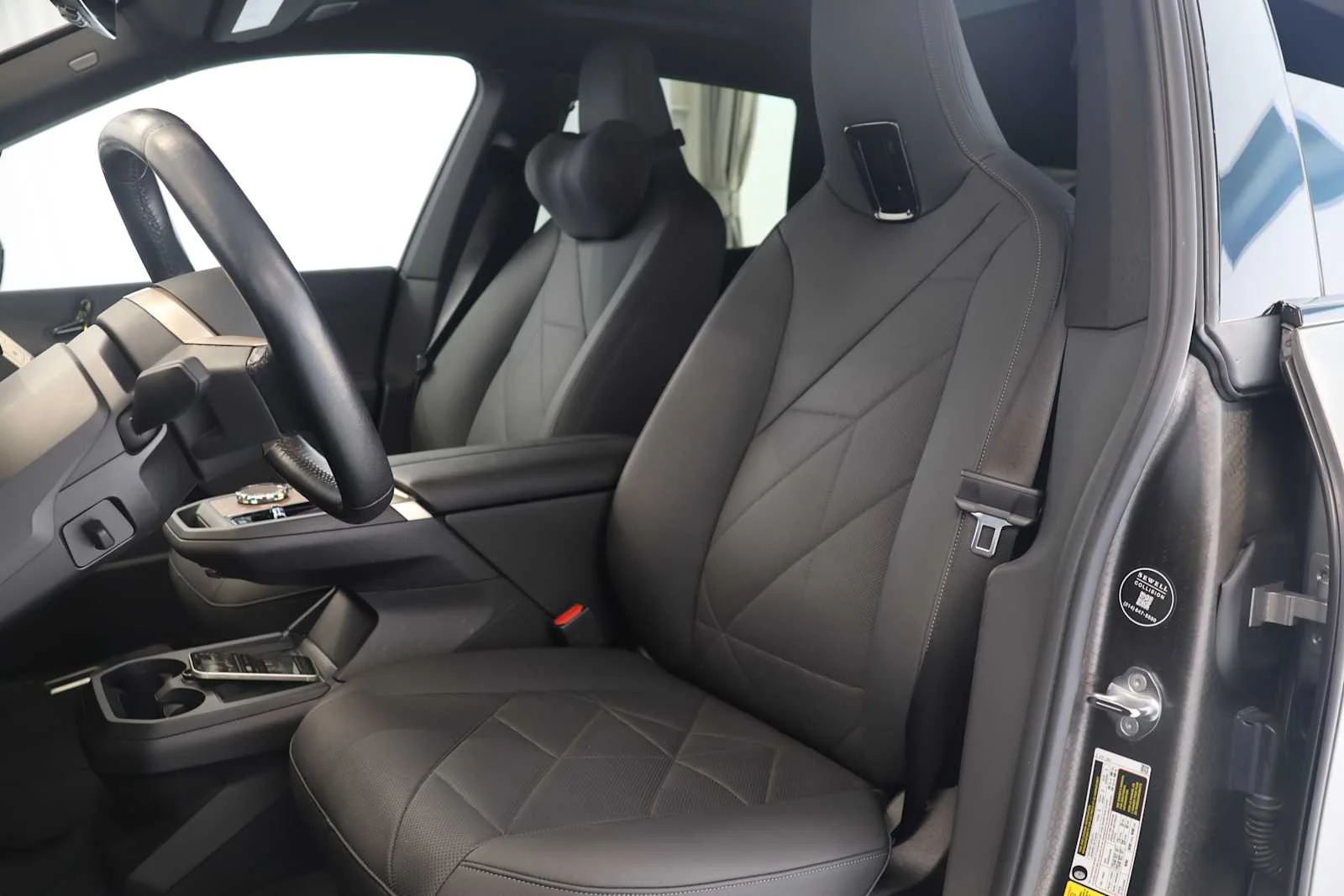 Used 2024 Oxide Grey Metallic BMW M60 image 12