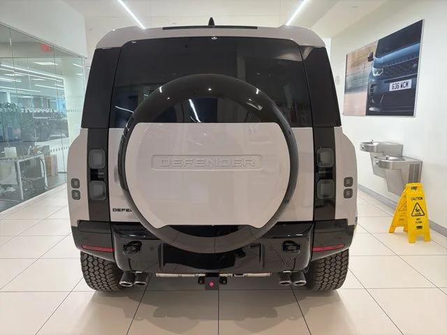 New 2026 Borasco Grey Land Rover X-Dynamic SE image 4
