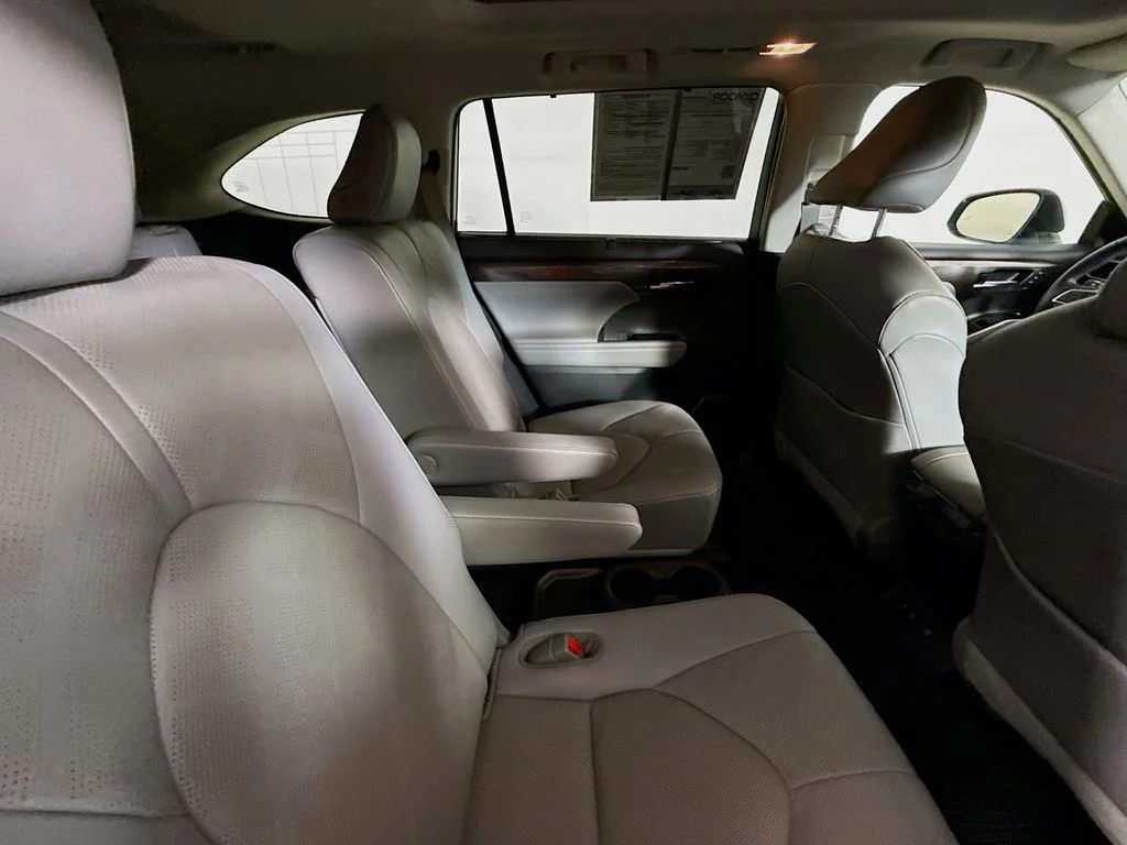 Used 2021 Moon Dust Toyota Platinum image 26