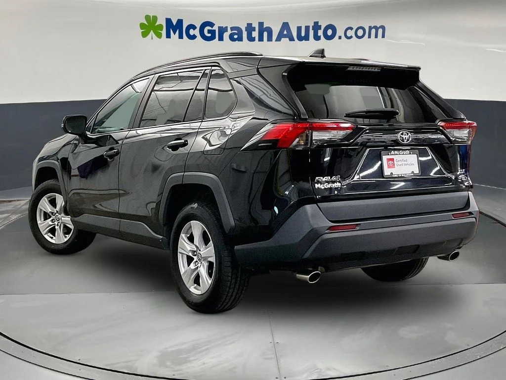 Used 2021 Black Toyota XLE image 3