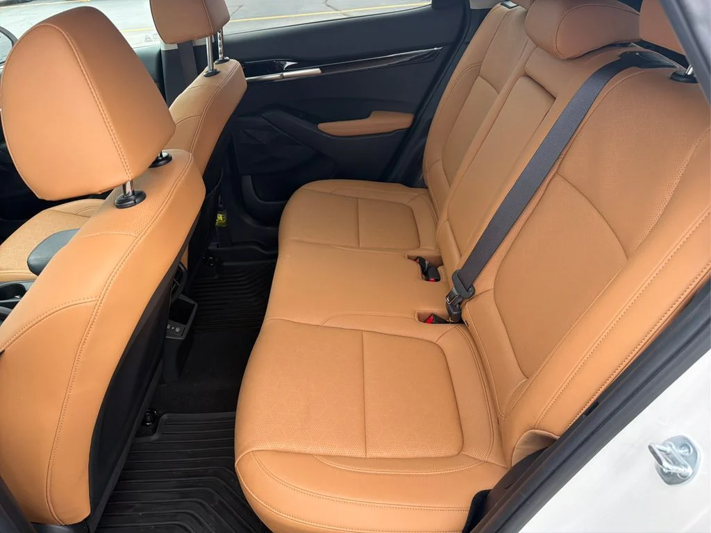 Used 2024 Snow White Pearl Kia EX image 21