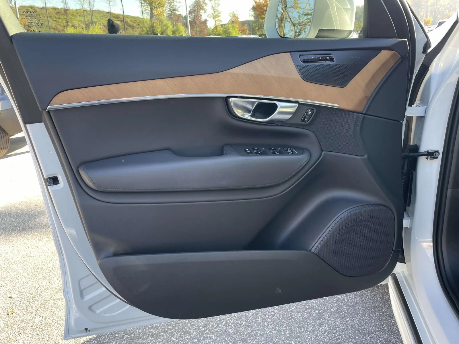 Used 2025 Crystal White Metallic Volvo Plus image 5