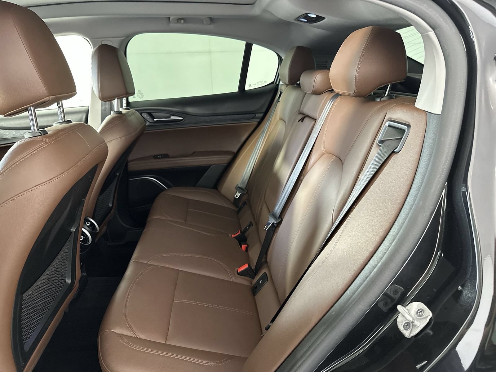 Used 2020 Black Alfa Romeo Base image 23