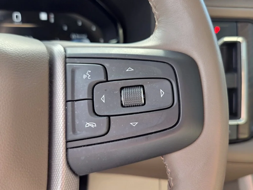 Used 2022 PEARL BEIGE METALLIC GMC Denali image 30